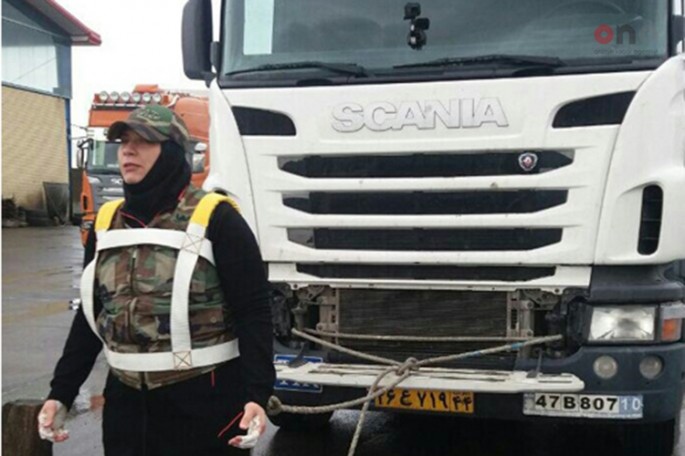 Təbrizli qadın dünya rekordunu yeniləyib - VİDEO