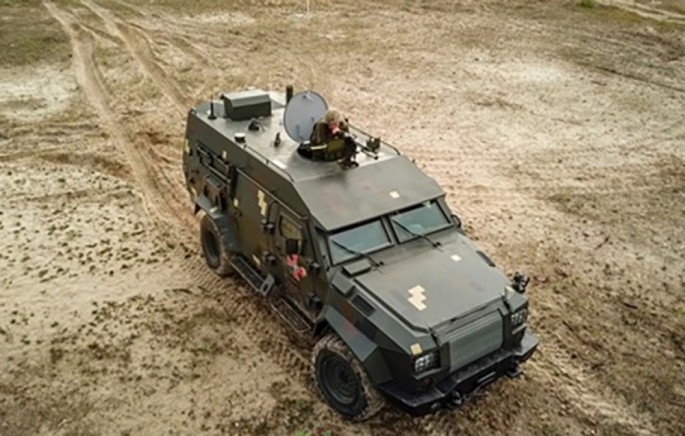 Ukrayna yeni zirehli hərbi avtomobilini nümayiş etdirib