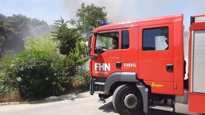 Bakının mərkəzində GÜCLÜ YANĞIN - FOTO - VİDEO