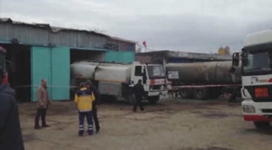 Yanacaqdaşıyan maşın partladı: 1 ölü, 2 yaralı - VİDEO