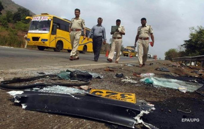 Sərnişin avtobusu avtosisterni ilə toqquşdu: azı 7 ölü, 11 yaralı