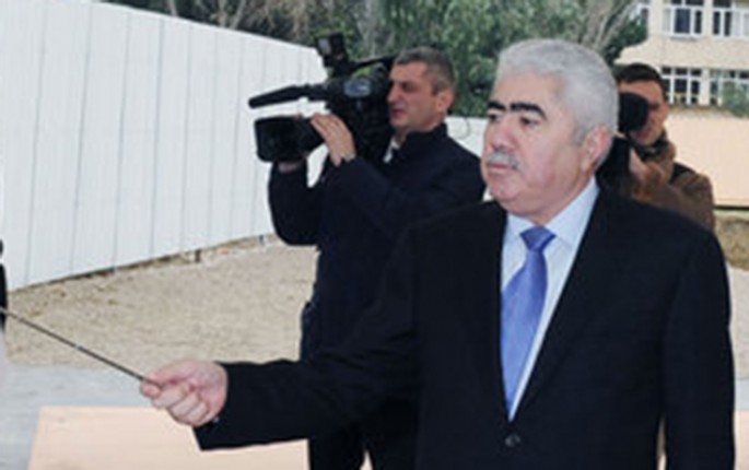 Deputatın qardaşı oğluna 42 min “atdılar” - İş məhkəmədədir