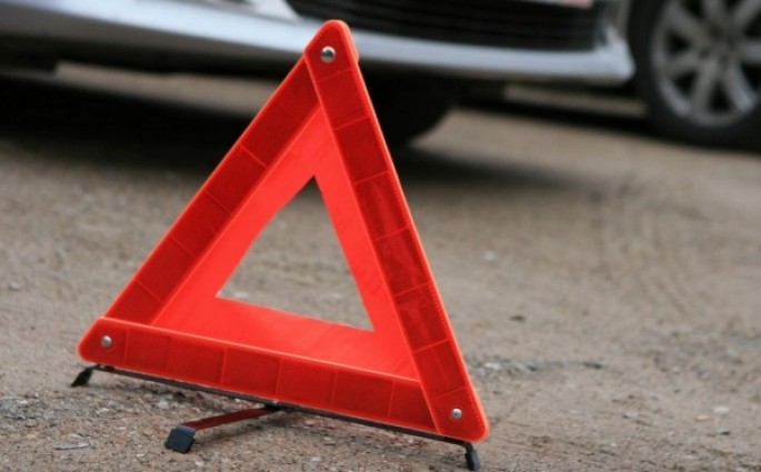 İmişlidə qarşısına it çıxan maşın aşıb