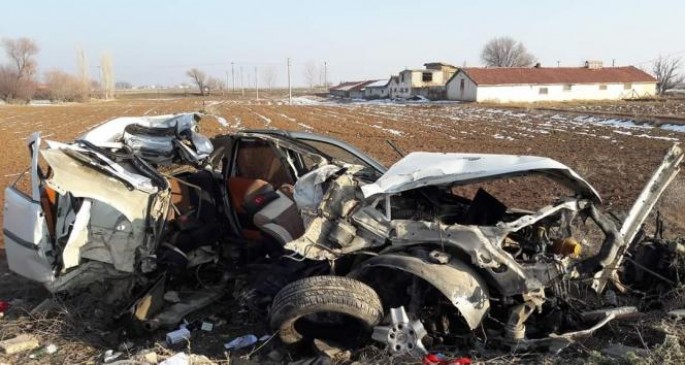 Qəzaya düşən avtomobil parçalara ayrıldı - QƏZANIN VİDEOsu