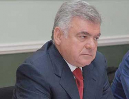 Prezident Ziya Məmmədovun səlahiyyətini azaltdı