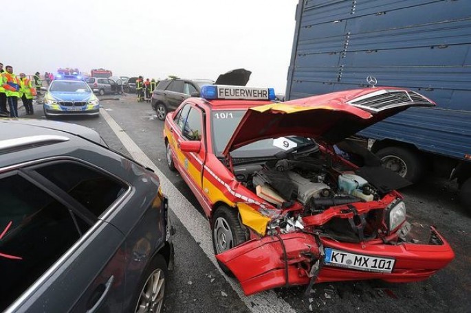 18 maşın toqquşdu, 29 nəfər yaralandı     - VİDEO