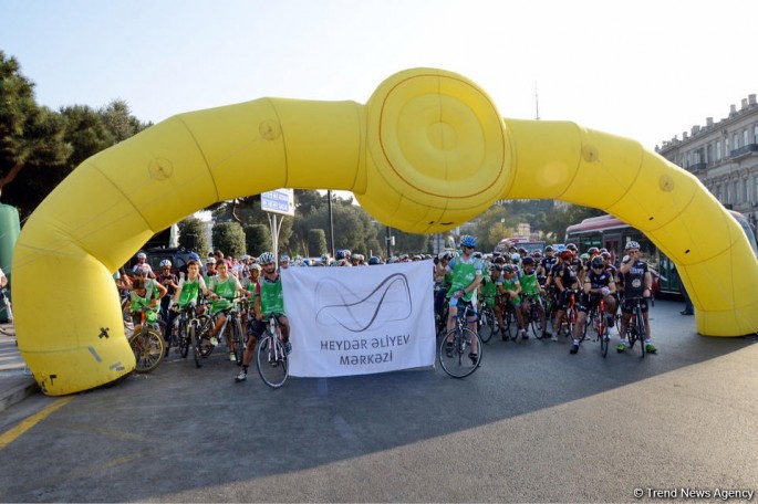 Bakıda Ümumdünya Avtomobilsiz Gününə həsr olunmuş veloyürüş keçirilib – FOTO