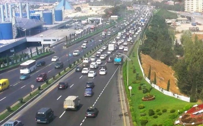 Xaləddinin Bakı-Sumqayıt yolundakı təpələri söküləcək - Tıxaca əncam AXTARILIR