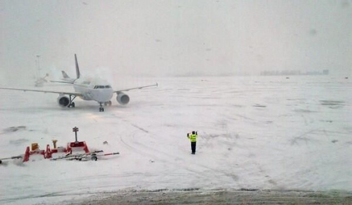 Güclü qar səbəbindən 130 uçuş ləğv edilib - Brüssel aeroportunda