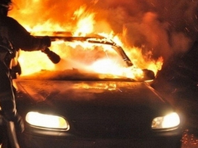 İki avtomobil yandı: 13 nəfər diri-diri yandı