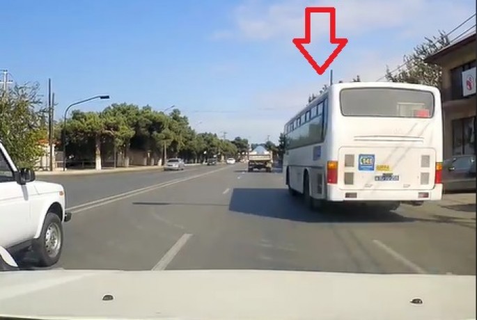 Bakıda "avtoşluq" edən avtobus sürücüsü - VİDEO