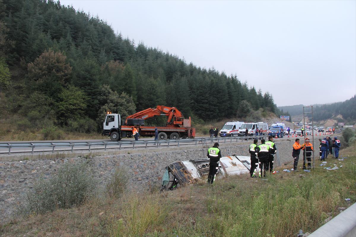Sərnişin avtobusu aşdı - 7 ölü, 28 yaralı