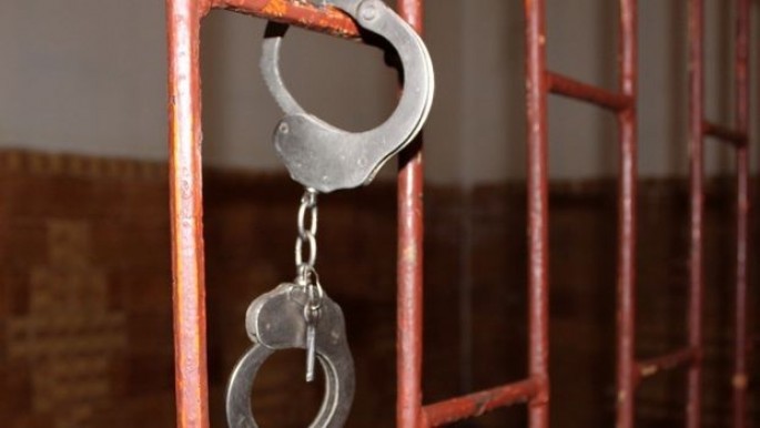 Mənzildən pul və qızıl-zinət əşyaları oğurlayan şəxs saxlanılıb