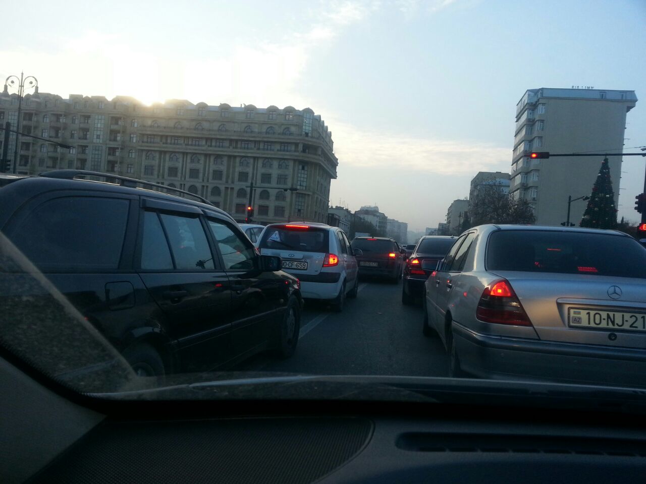 BNA: Paytaxtın əksər yollarında sıxlıq və tıxac müşahidə edilir