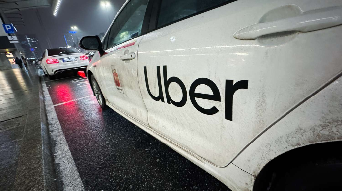 Uber bu şəhərdə də sürücüsüz taksi xidmətini istifadəyə verdi 