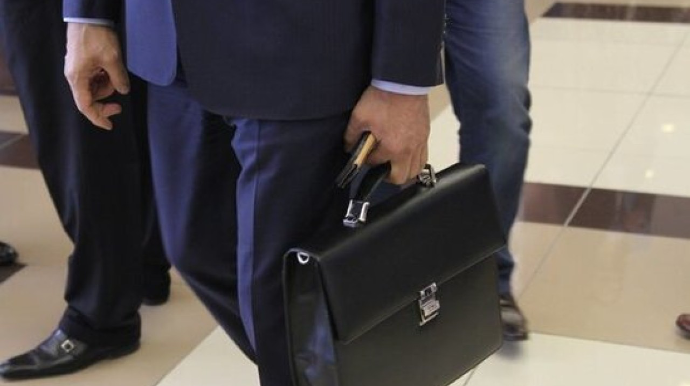 Əlbir olan direktorların ikincisi də işdən çıxarıldı