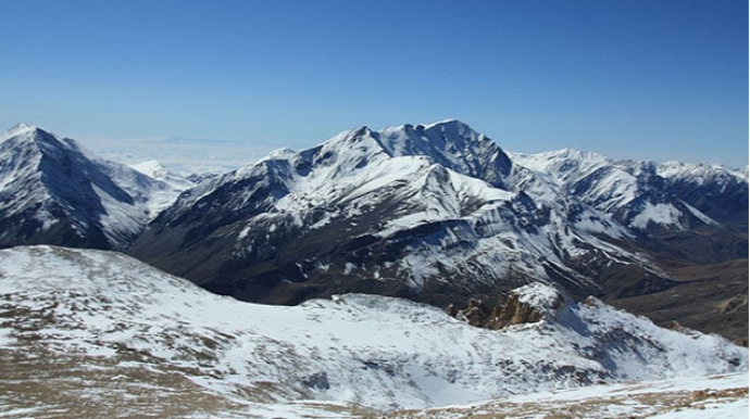 Şahdağa qar yağır