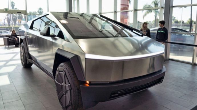 "Tesla"nın avtopilot sistemi yalnız abunəlik əsasında əlçatan olacaq 