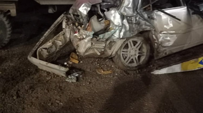 Salyanda avtomobil traktora çırpılıb, yaralanan var  - FOTO