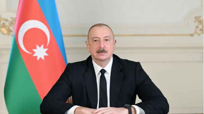 İlham Əliyevi təbrik etdi 