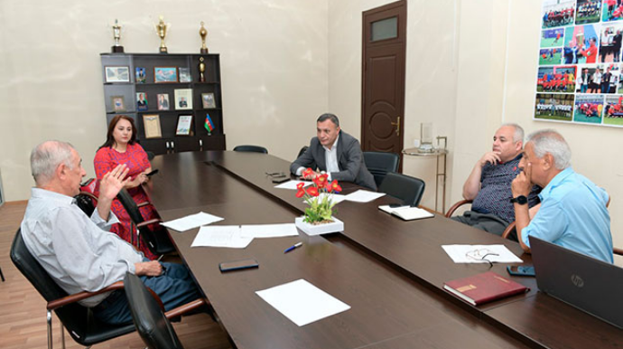 Nazirlikdə İctimai Şuranın iclası keçirildi - FOTO