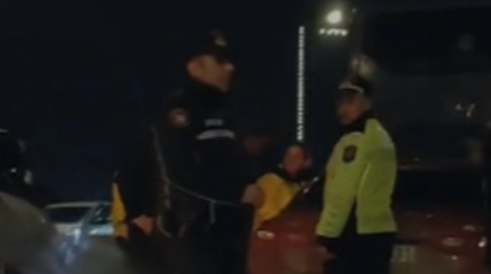 На мосту в поселке Сарай столкнулись легковая машина и автобус: есть пострадавшие - ВИДЕО