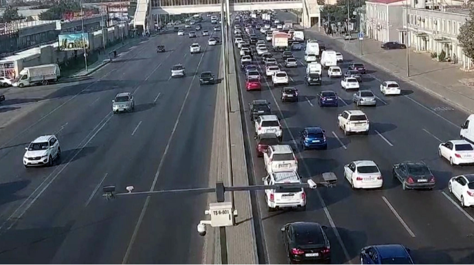 Bakıda 17 istiqamətdə tıxac var - SİYAHI 