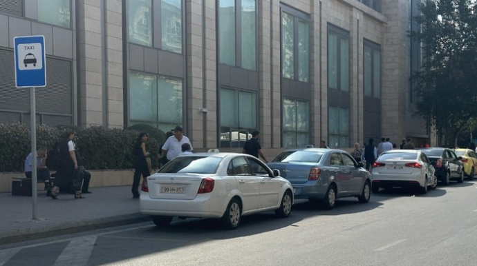 Taksi duracağında dayanan başqa maşınları necə fərqləndirirlər? - DYP-dən AÇIQLAMA   