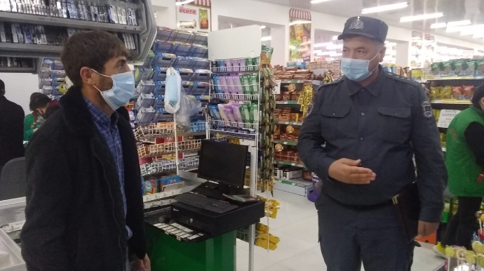 İsmayıllıda polis karantin qaydalarına əməl olunmasına nəzarət edir - FOTO 