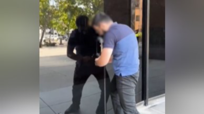 Ermənilər ABŞ-dakı konsulluğumuza hücum ETDİ – VİDEO   