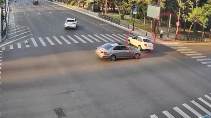 Yolayrıcında qayda pozanların törətdiyi qəzalardan REAL GÖRÜNTÜLƏR - VİDEO