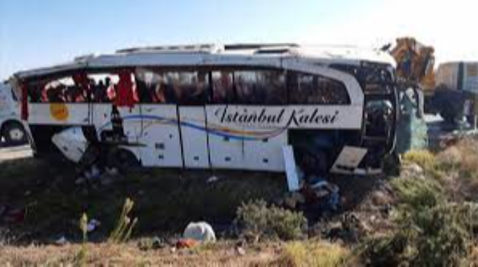 Türkiyədə sərnişin avtobusu aşdı: çox sayda yaralı var 