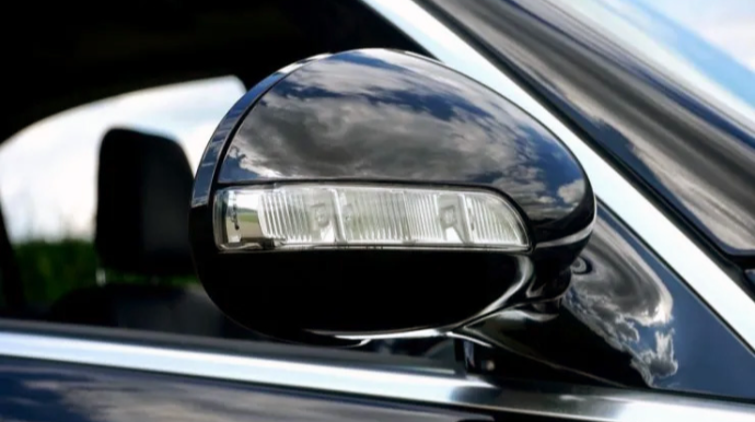 Maşın sönülü olarsa pəncərələri necə qaldırmaq olar? - Bilmədiyiniz üsul