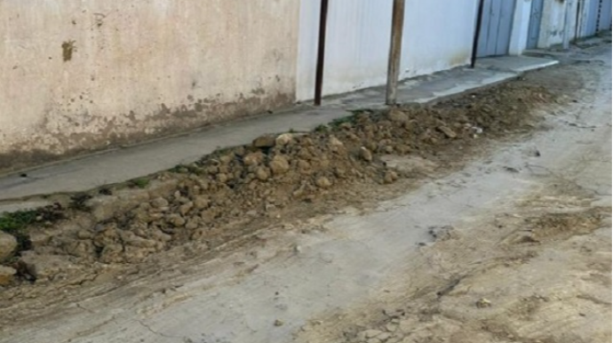 “Ətraf küçələr asfaltlanıb, bizim küçəyə baxan yoxdur” - ŞİKAYƏT - FOTO