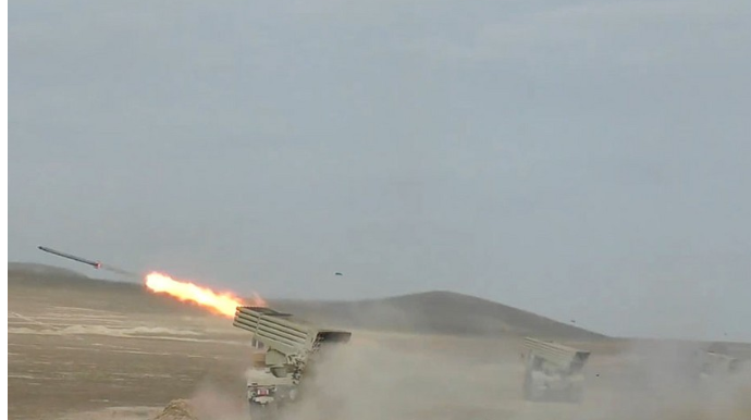 Müdafiə Nazirliyi həftəlik icmalını təqdim edib - VİDEO