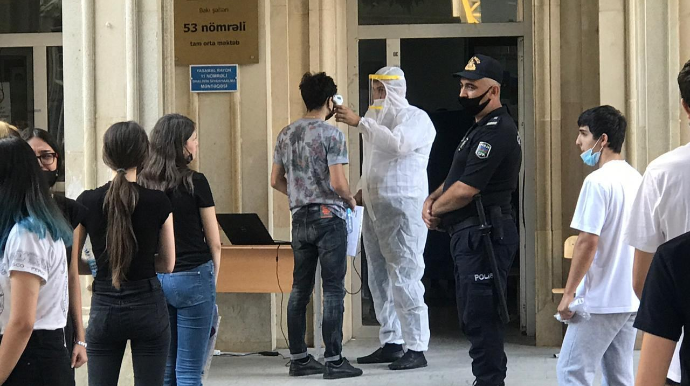 Qəbul imtahanları başlayıb   - FOTO