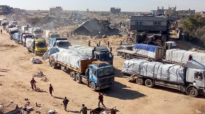 Yük maşını yardım gözləyən insanların üzərinə aşdı - 20 ölü