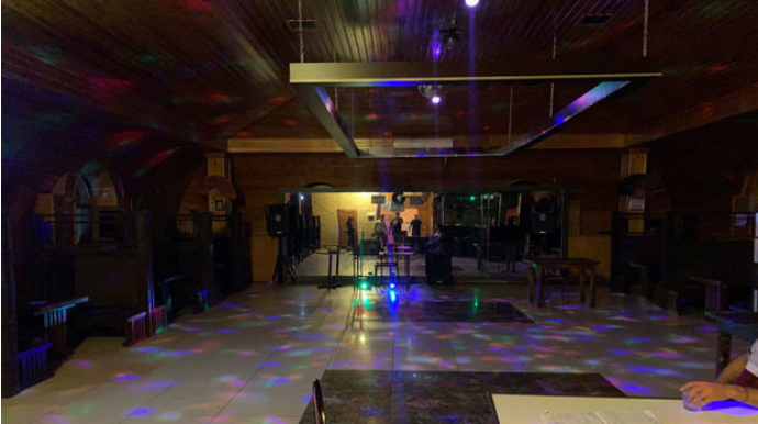 В Баку ударили ножом диджея   - ФОТО