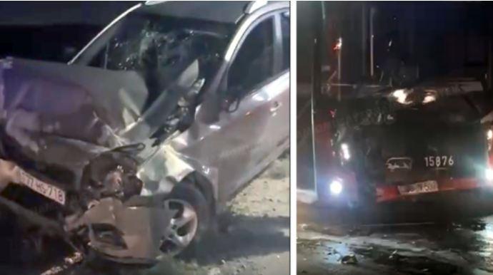 Bakıda "BakuBus" avtobusu minik avtomobili ilə toqquşub - VİDEO