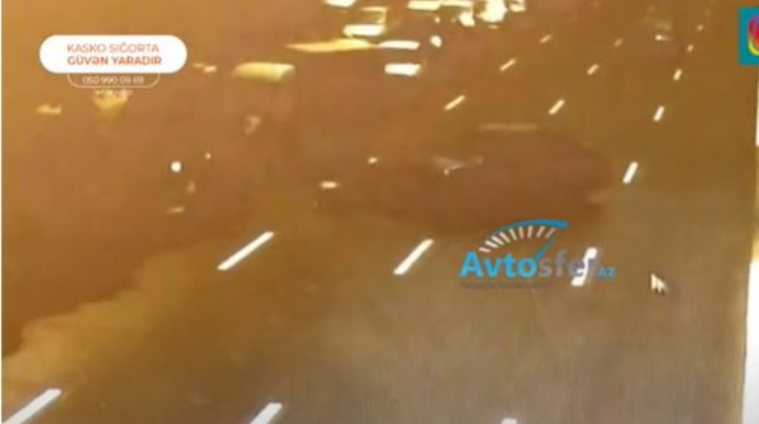 Bakıda ŞOK qəza:  motosiklet maşının altında belə qaldı  - VİDEO