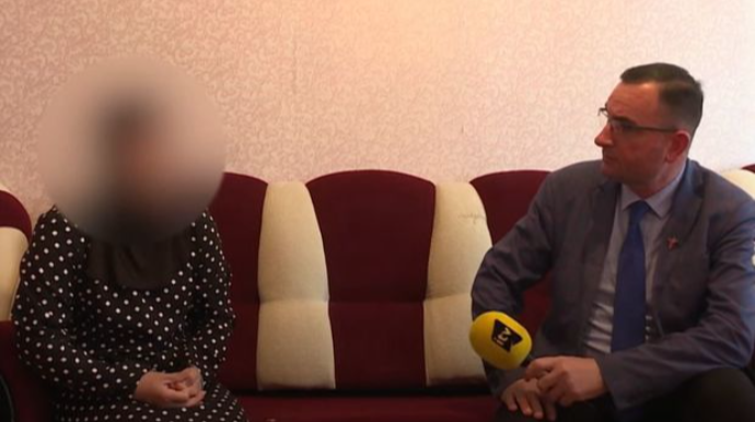 13 yaşlı qızın qaçdığı kişinin həyat yoldaşı: "Böyük uşağımın 12 yaşı var"   - VİDEO