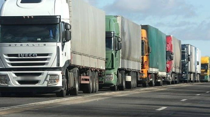 AYNA: “Qırmızı Körpü” gömrük postunda 160 yük avtomobili gözləyir