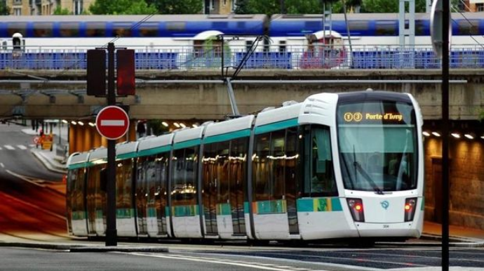 Parisdə ictimai nəqliyyat pulsuz olacaq