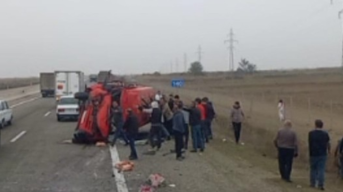 Ələt-Astara yolunda iki maşın toqquşdu - Xəsarət alan var - FOTO