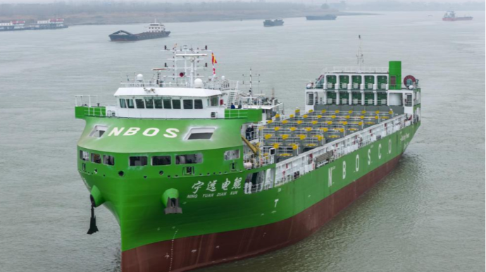 Dünyanın ən böyük elektrikli gəmisi  sınaqdan keçirilir