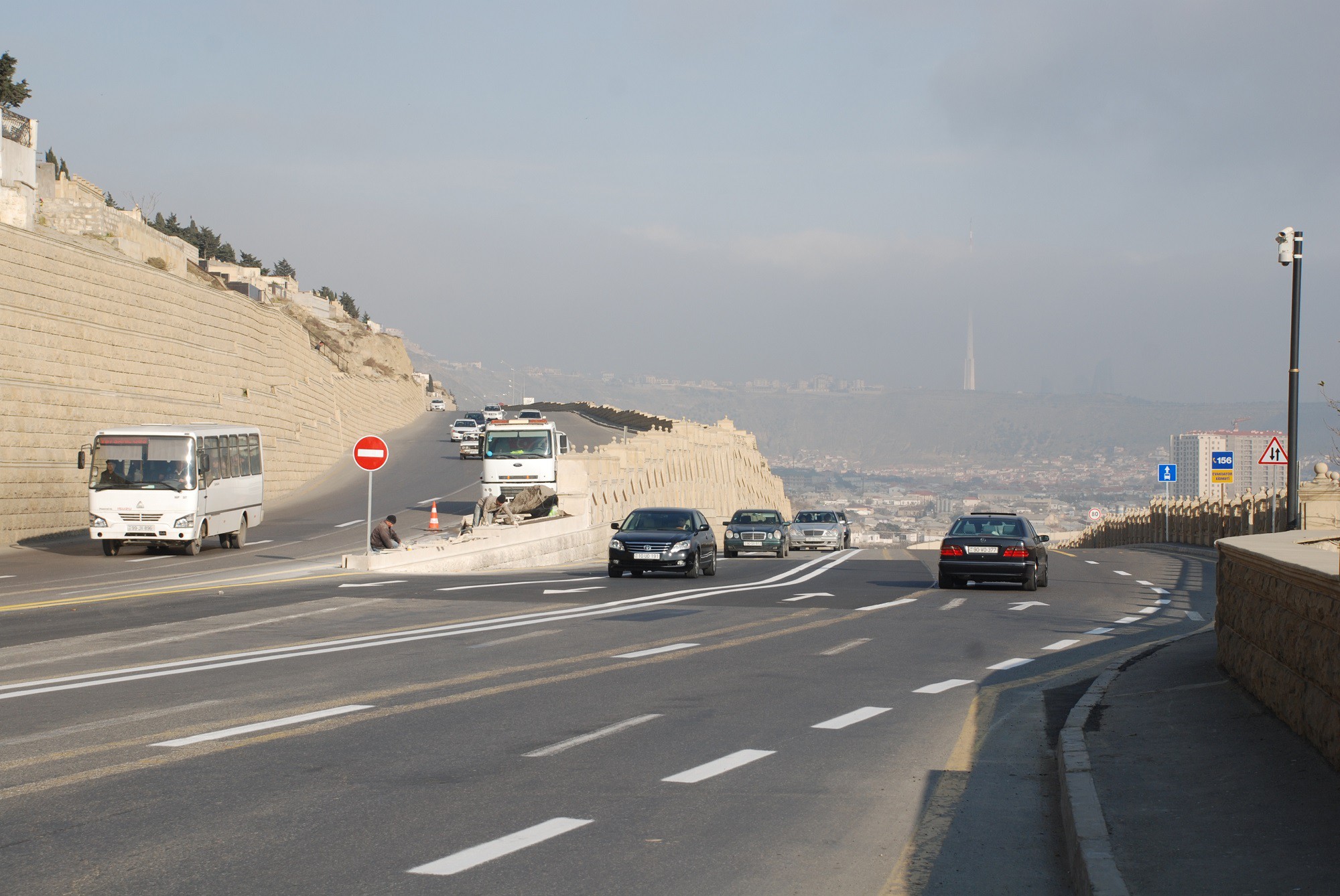 Bakıda bu yol ikitərəfli oldu; sürət həddi artırıldı - FOTO