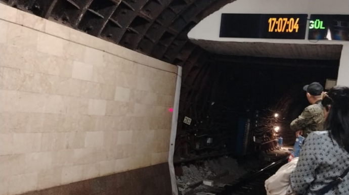 Sərnişinlər metroda qatarı niyə 15 dəqiqə gözləməli olub? – RƏSMİ AÇIQLAMA - FOTO