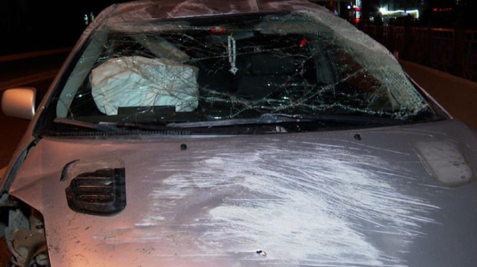 Bakıda gənc oğlanı avtomobil vurub