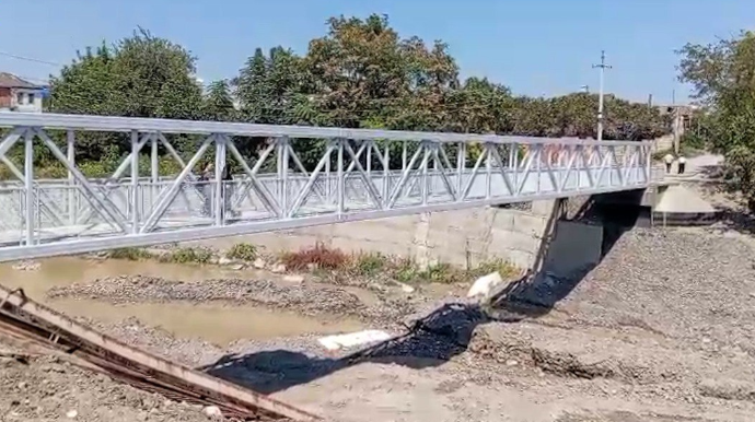 Xaçmazdakı qəzalı körpü yenisi ilə əvəzləndi – VİDEO