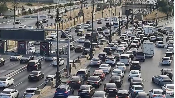 Bakıda 14 istiqamətdə sıxlıq müşahidə olunur - SİYAHI